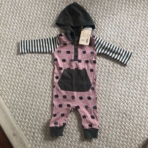 L’ovedbaby romper